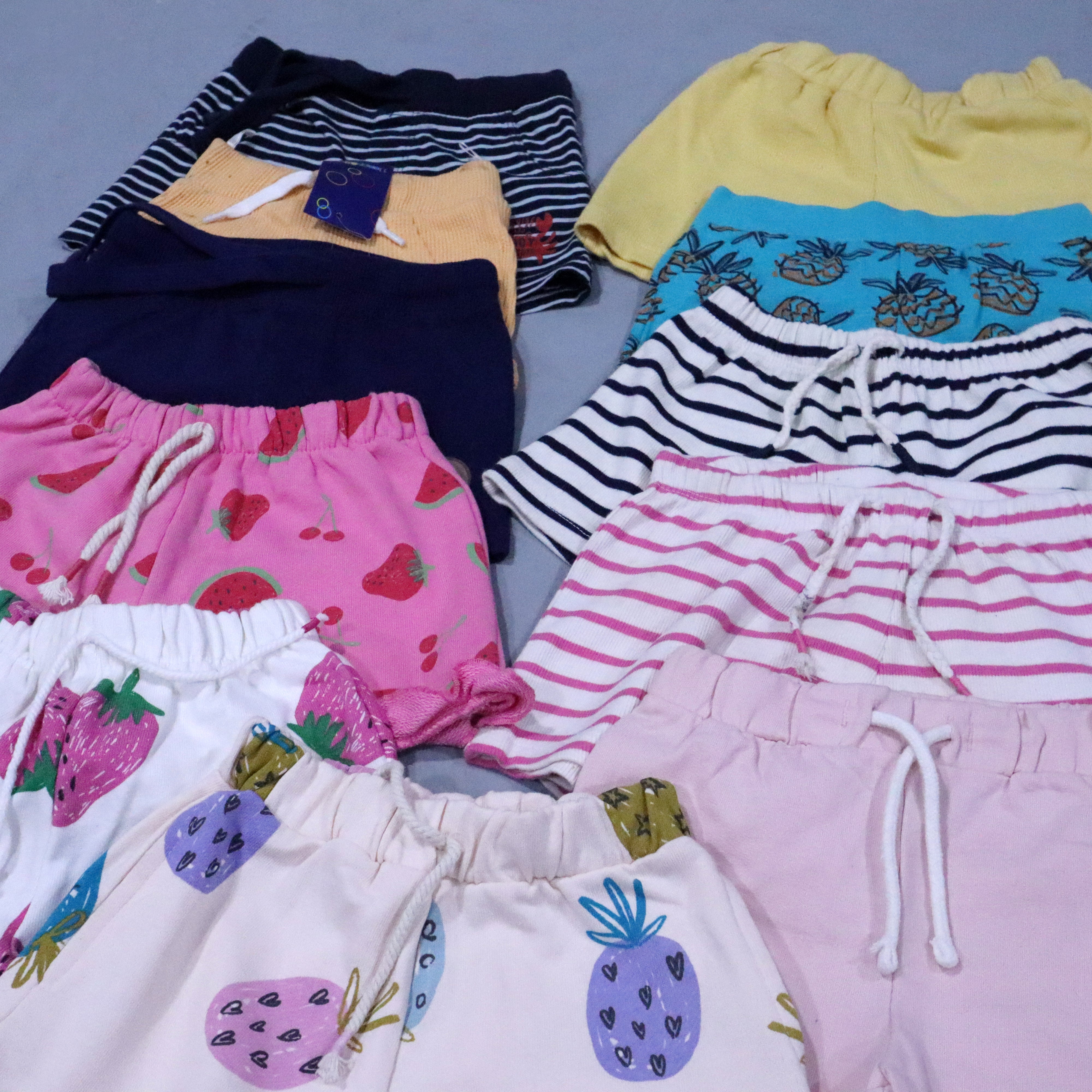 PACK OF 2 SUMMER SHORTS ( MINOR DEFECTED )