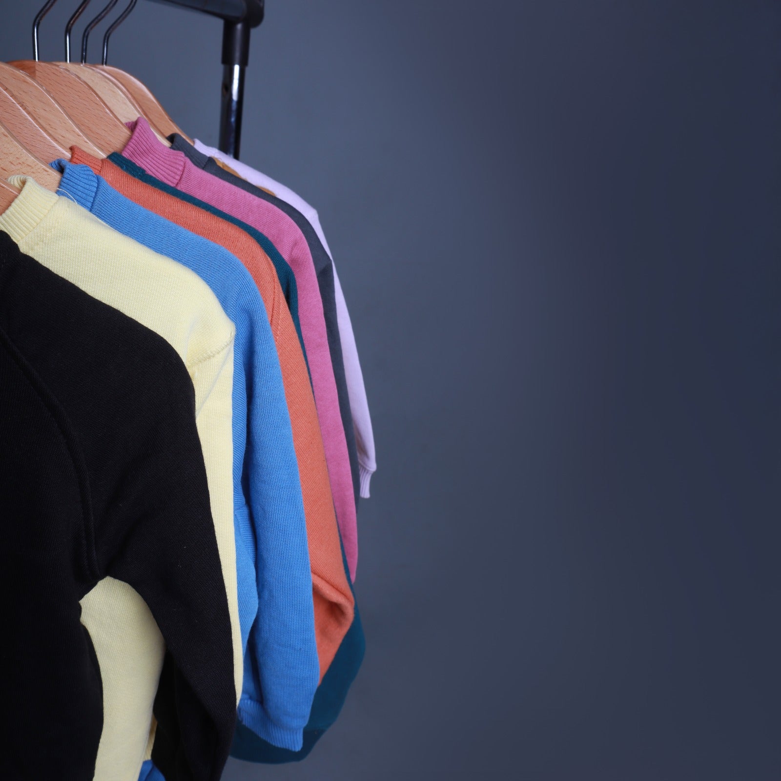 PACK OF 2 PLAIN GIRLS SWEATSHIRTS (DEFECTED)