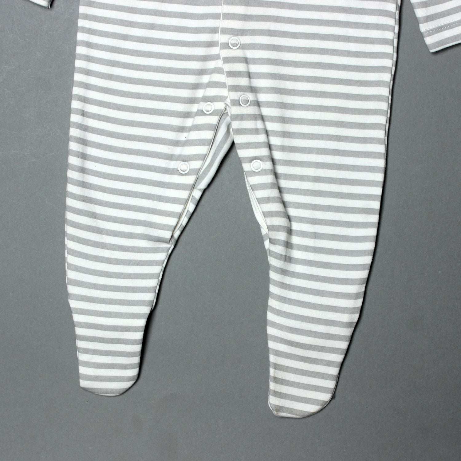 NEW GREY STRIPES FULL BODY FULL SLEEVES ROMPERS