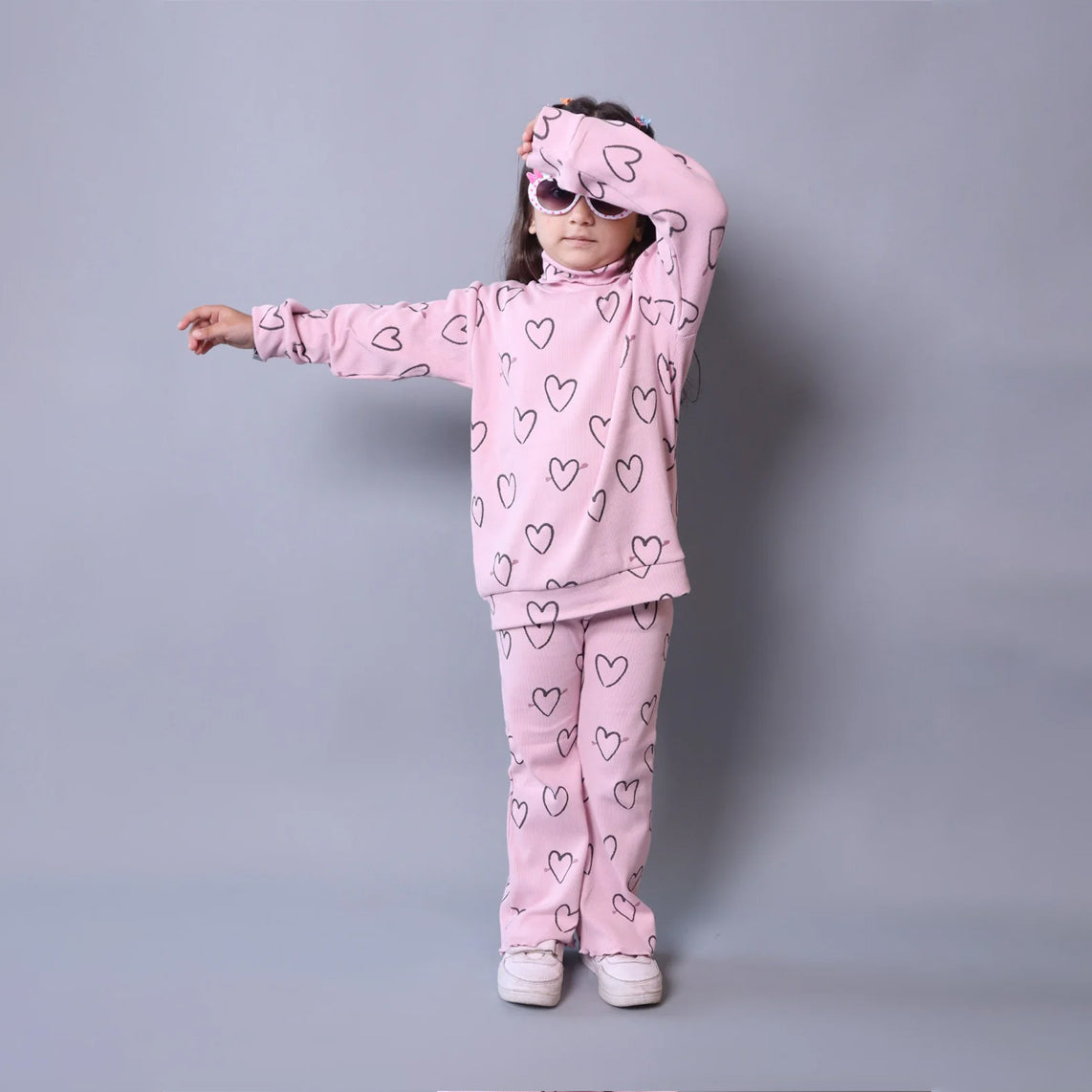 PINK HIGH NECK & FRIL TROUSER "HEARTS" PRINTED RIBBED FABRIC WINTER SUIT Secondary image