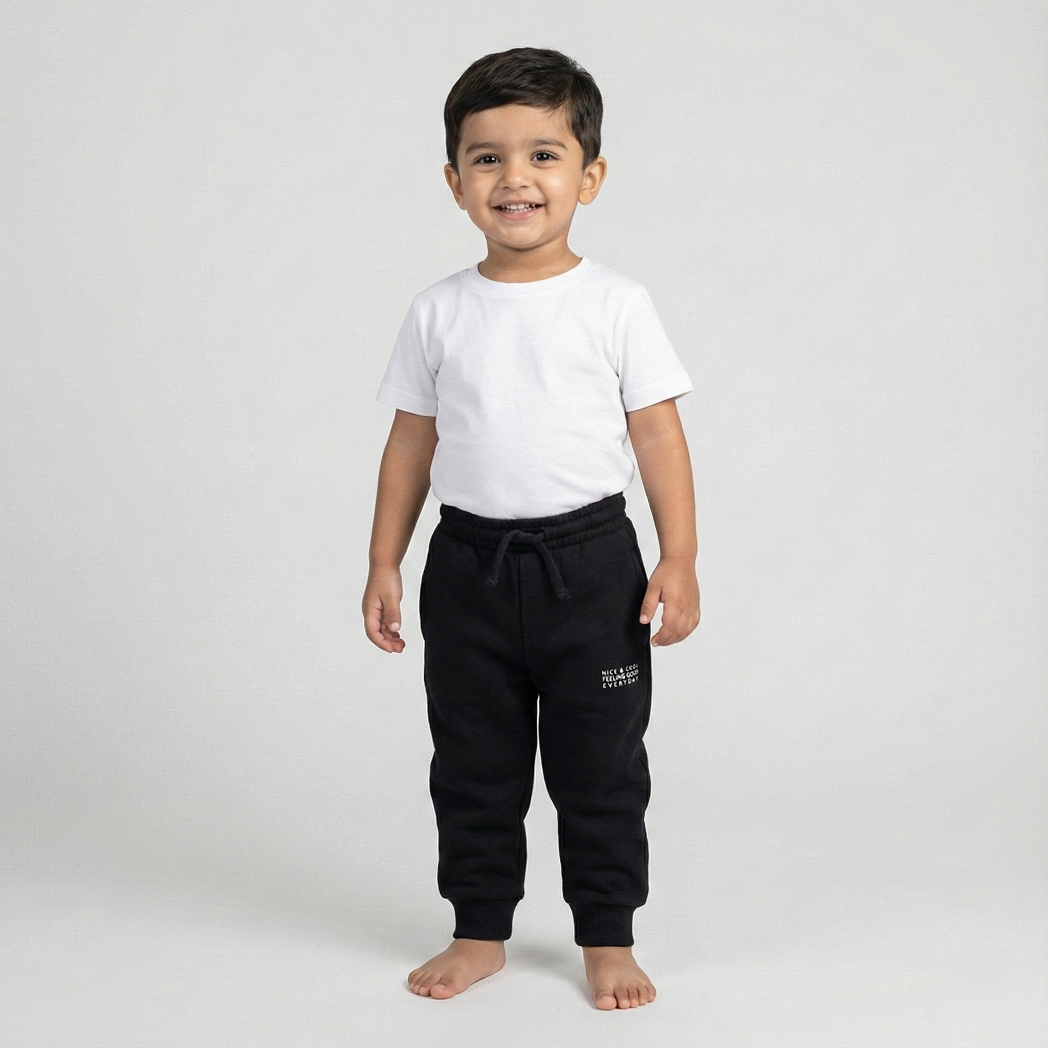 BLACK FEELING GOOD PRINT JOGGER PANTS TROUSER FOR WINTERS Main image