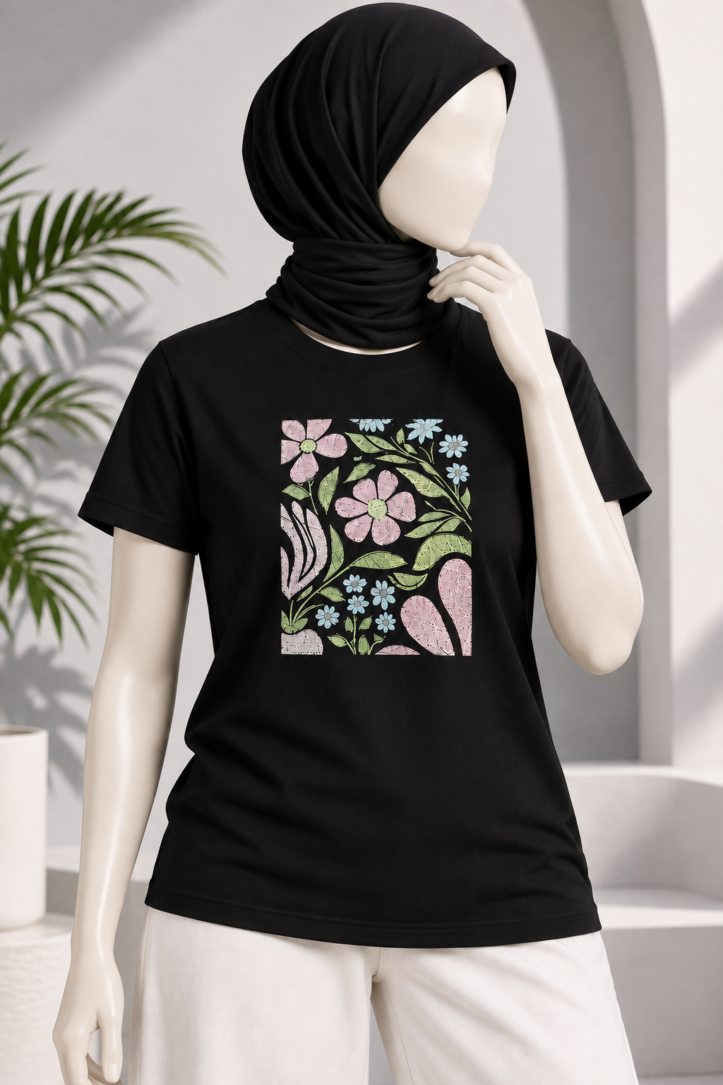 BLACK FLOWERS PRINT T-SHIRT FOR WOMEN Main image