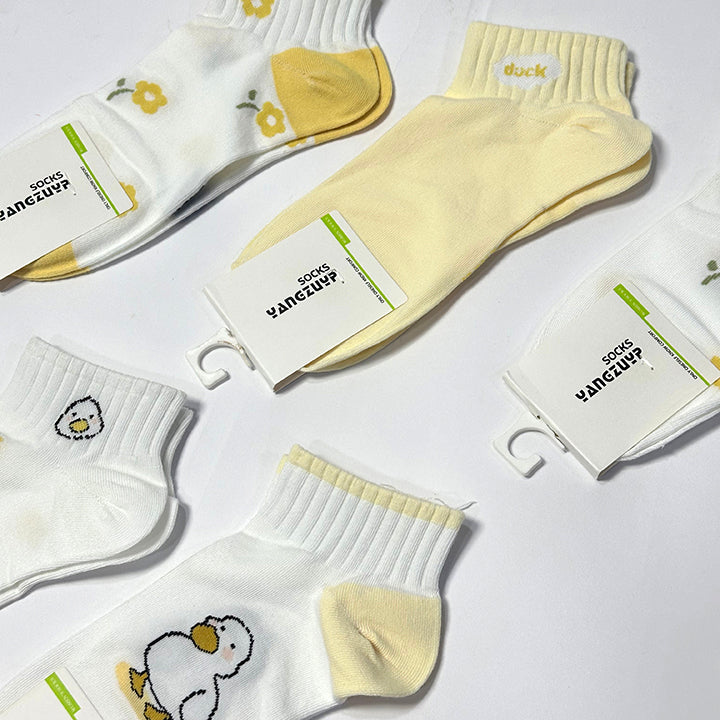 Pack Of 2 Premium Quality Socks For Women Secondary image