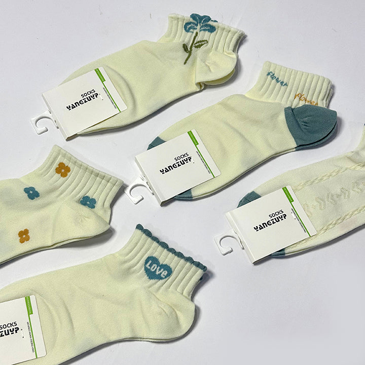 Pack Of 2 Premium Quality Socks For Women Secondary image