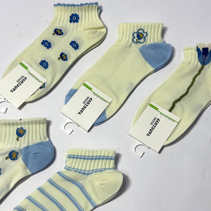 Pack Of 2 Premium Quality Socks For Women Secondary image