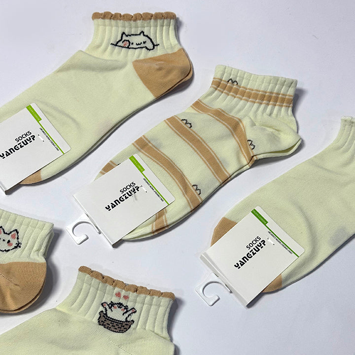 Pack Of 2 Premium Quality Socks For Women Secondary image