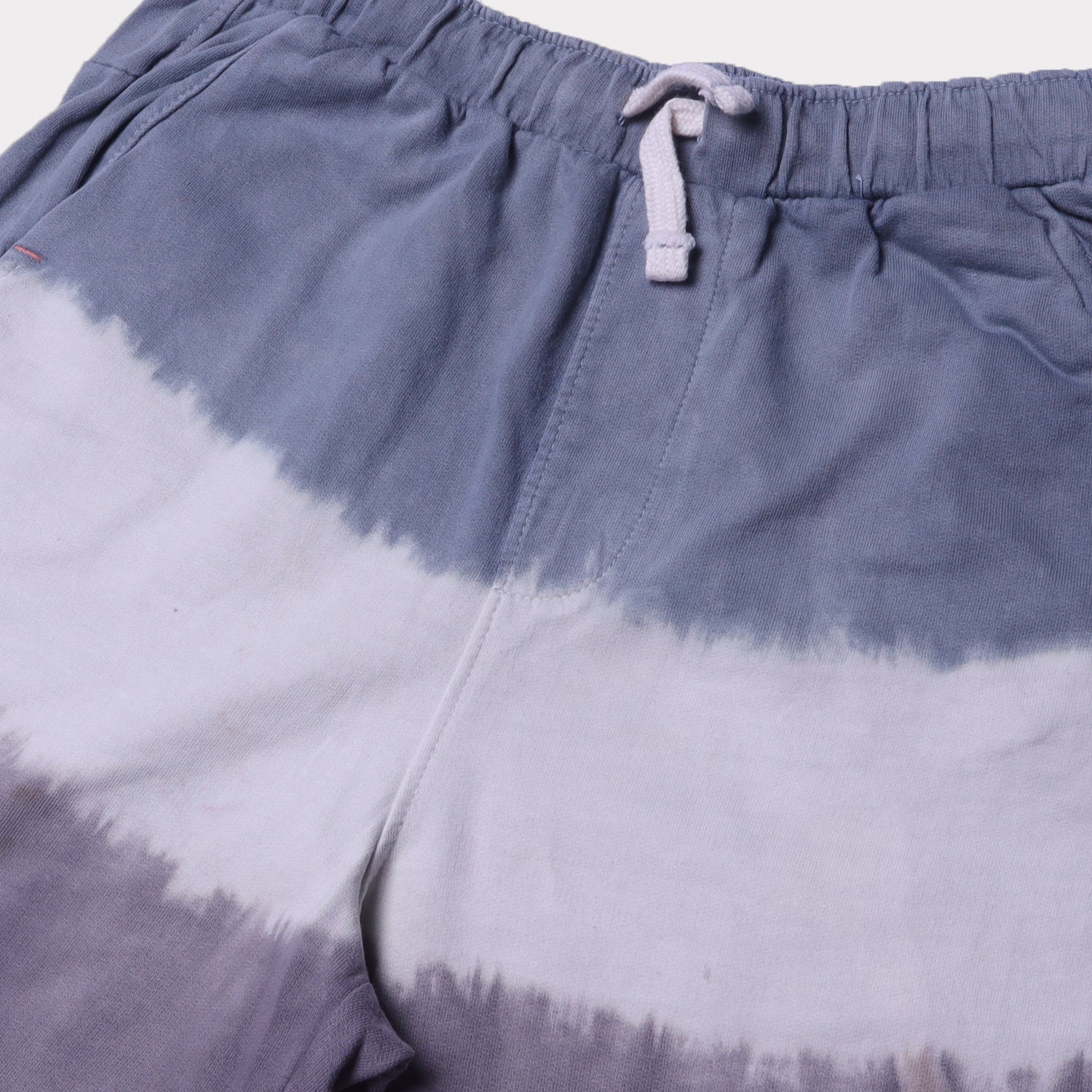 TRIPLE SHADED COLOR DOUBLE POCKETS SHORTS FOR BOYS Secondary image