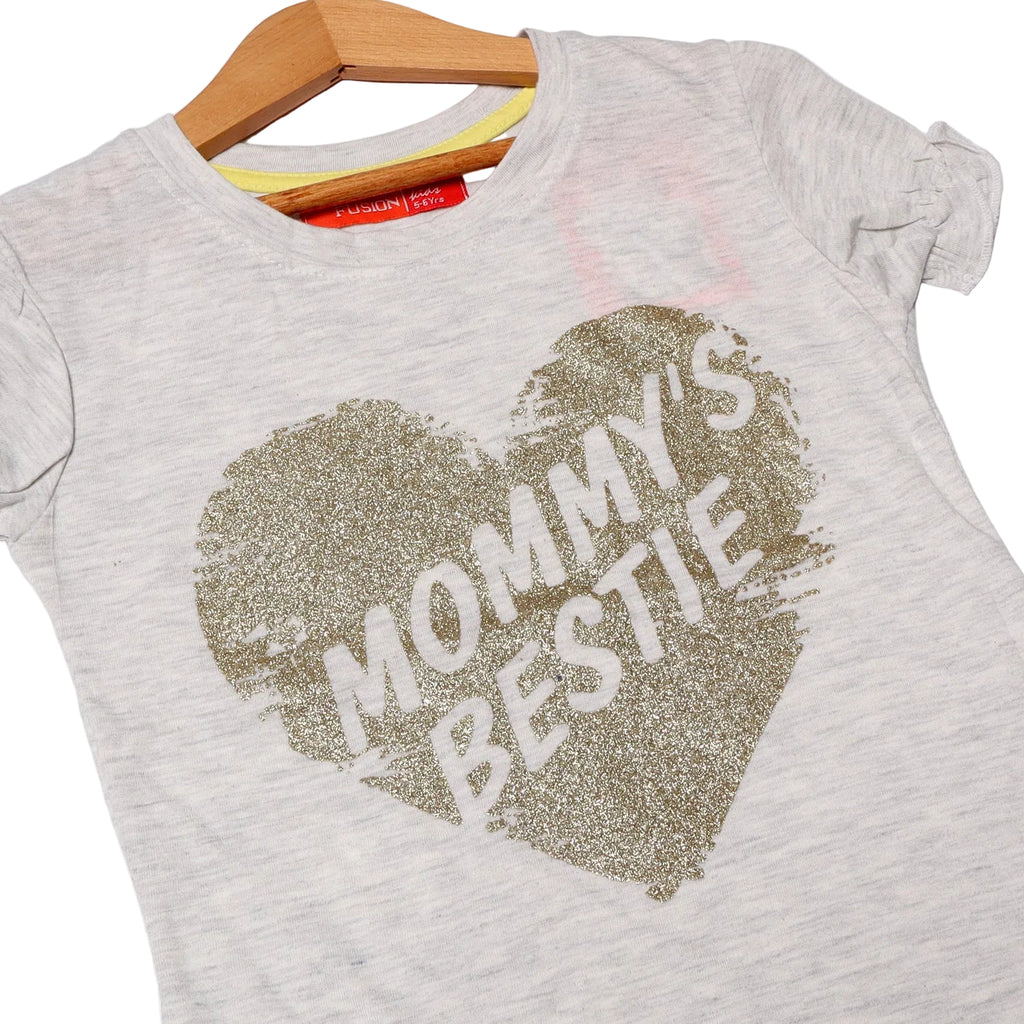 OFF WHITE MOMMY'S BESTIE PRINTED T-SHIRT FOR GIRLS