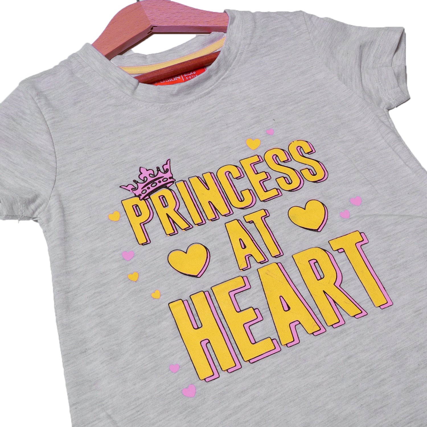 GREY PRINCESS AT HEART PRINTED T-SHIRT FOR GIRLS Secondary image