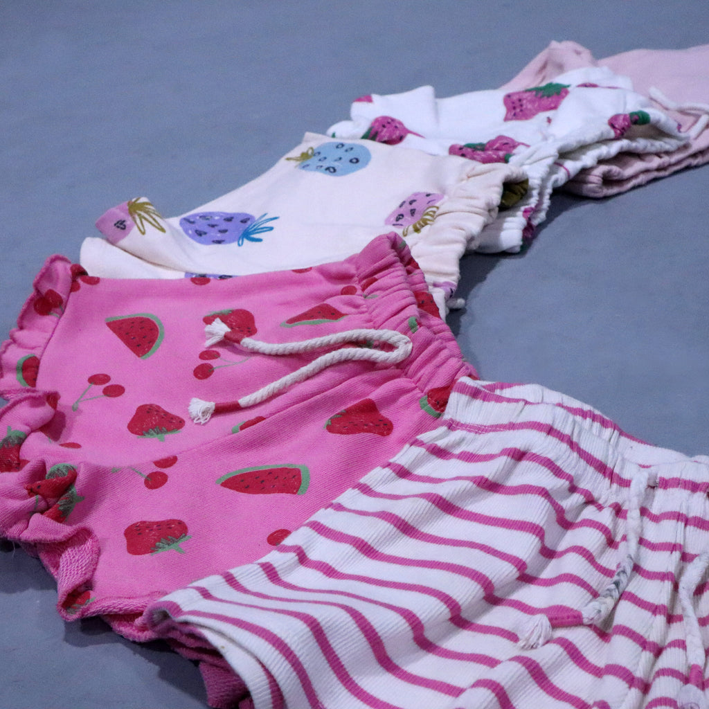 PACK OF 2 SUMMER SHORTS ( MINOR DEFECTED )
