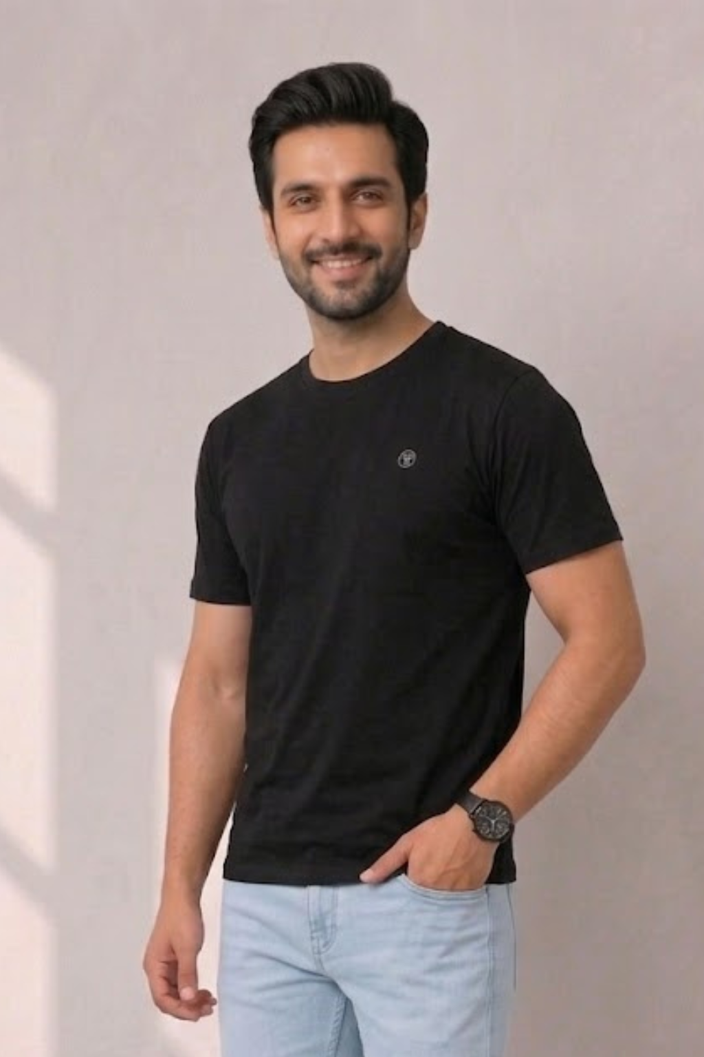 Black Plain T-shirt For Men Secondary image