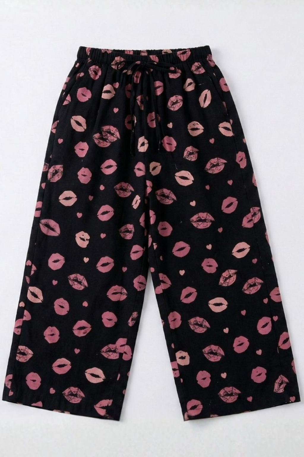 Black Lips Print Plazo Pockets Pajama For Girls