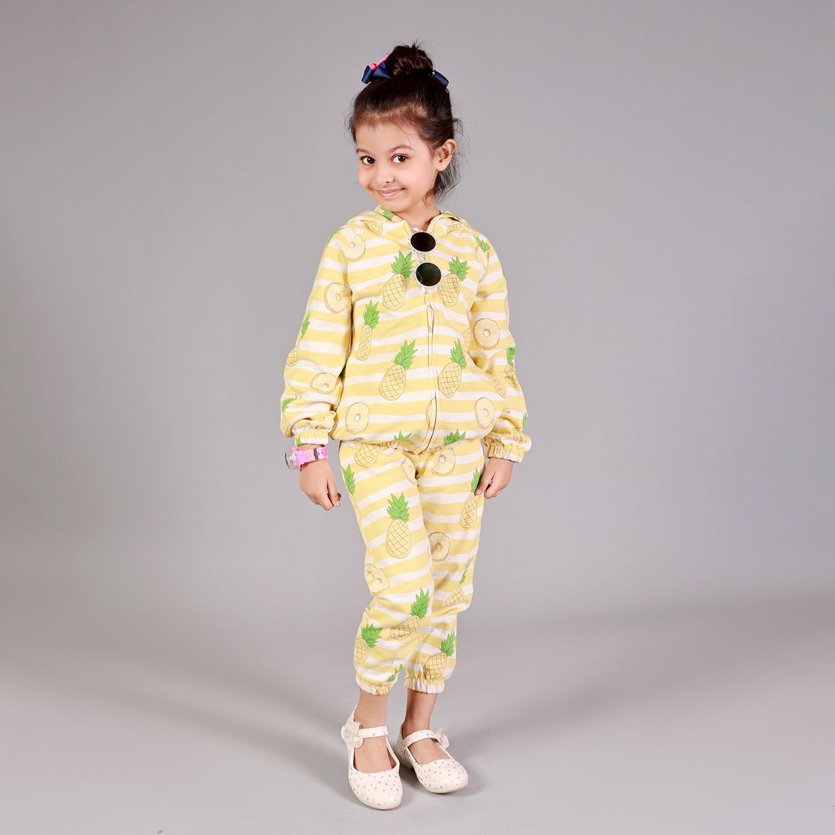 YELLOW HOODIE PINEAPPLE PRINTED TERRY FABRIC SUIT FOR WINTERS