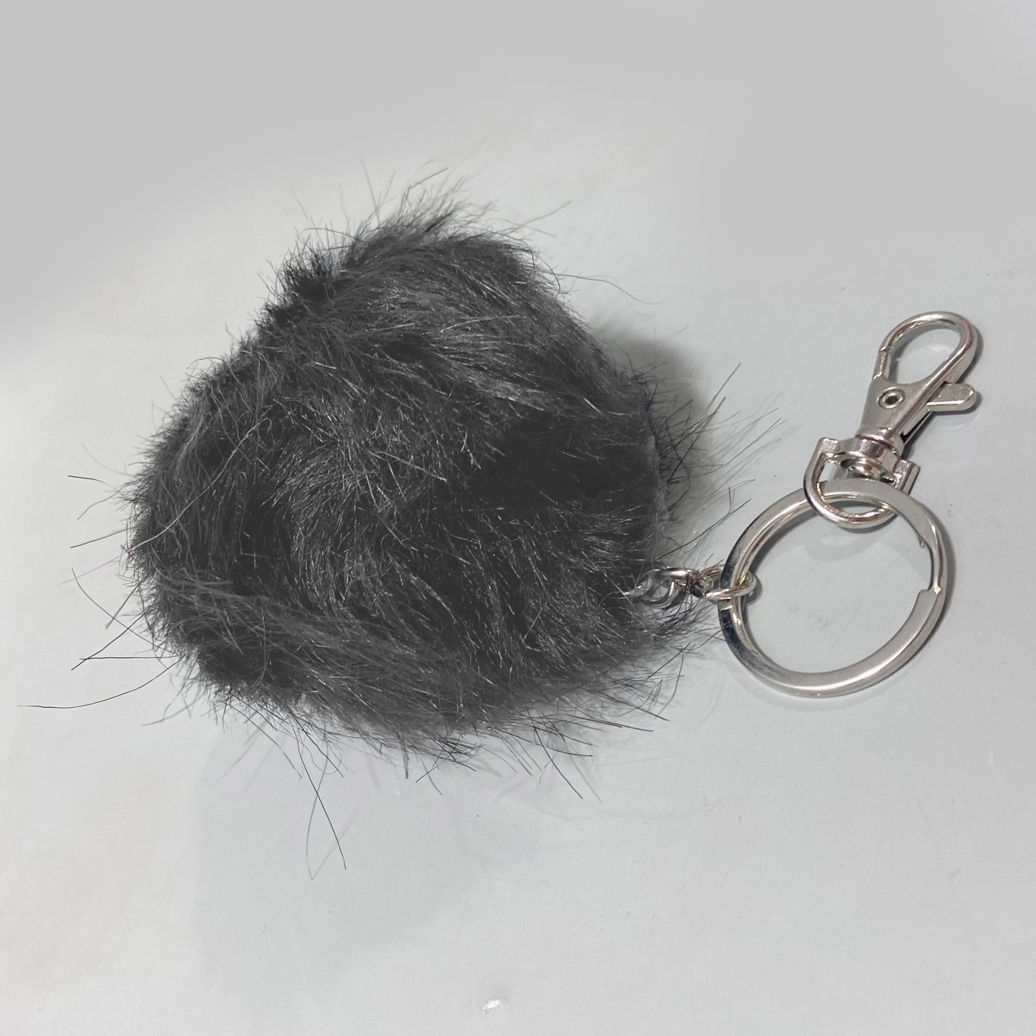 DARK GREY FUR ROUND KEY CHAIN Main image